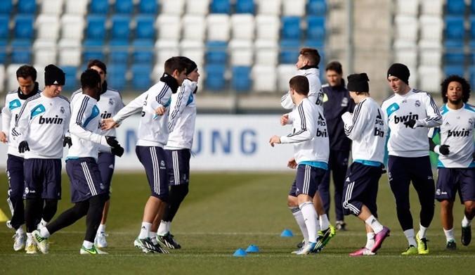 强调空间与 强调空间与